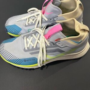 Nike Gore-Tex Trail Running Shoes